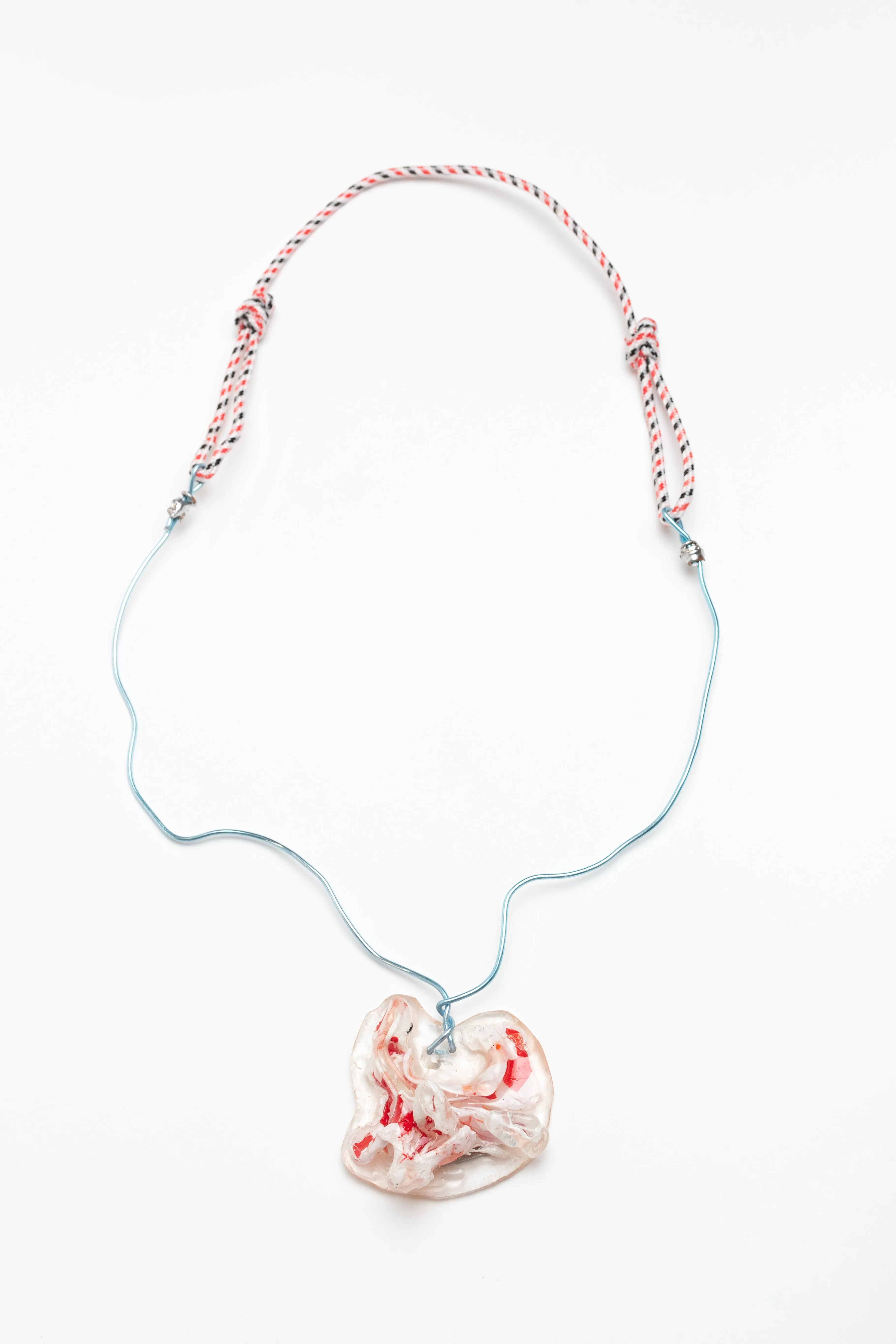 FRAGIL NECKLACE