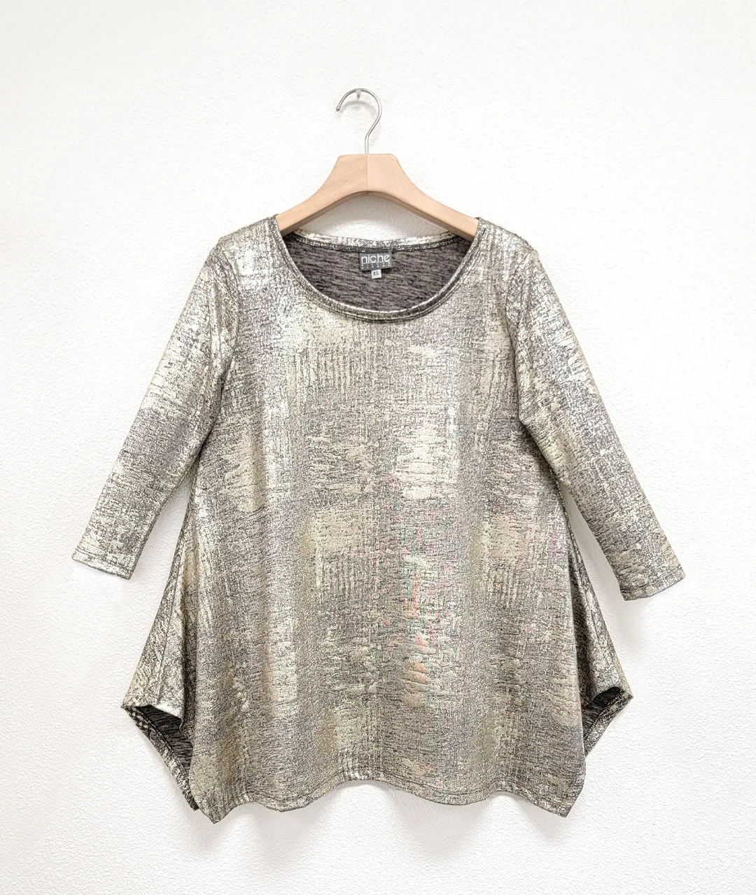 Niche - Shimmer Knit - Salsa Tee