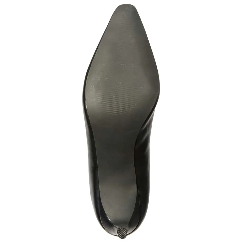 Sharpe Boot in Black
